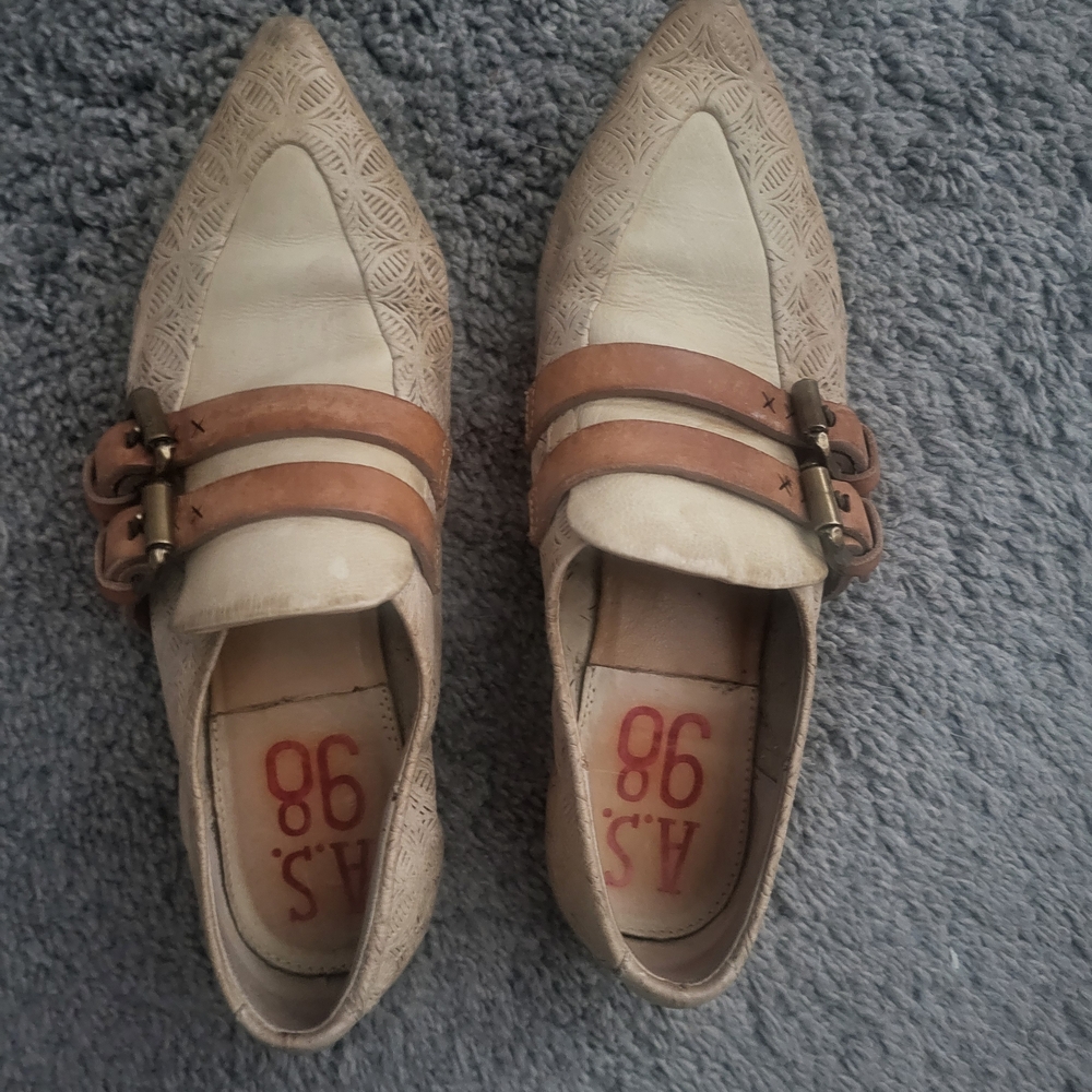 A.S.98 Women's Cream and Tan Shoes